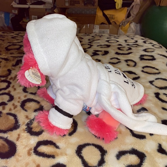 White Robe - Picture 5 of 6